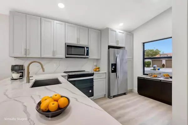 Boca Raton, FL 33496,8148 Whispering Palm DR