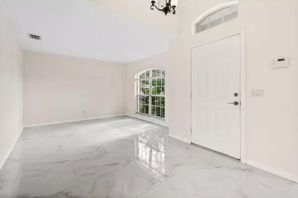 Port Saint Lucie, FL 34984,518 SE Nome DR