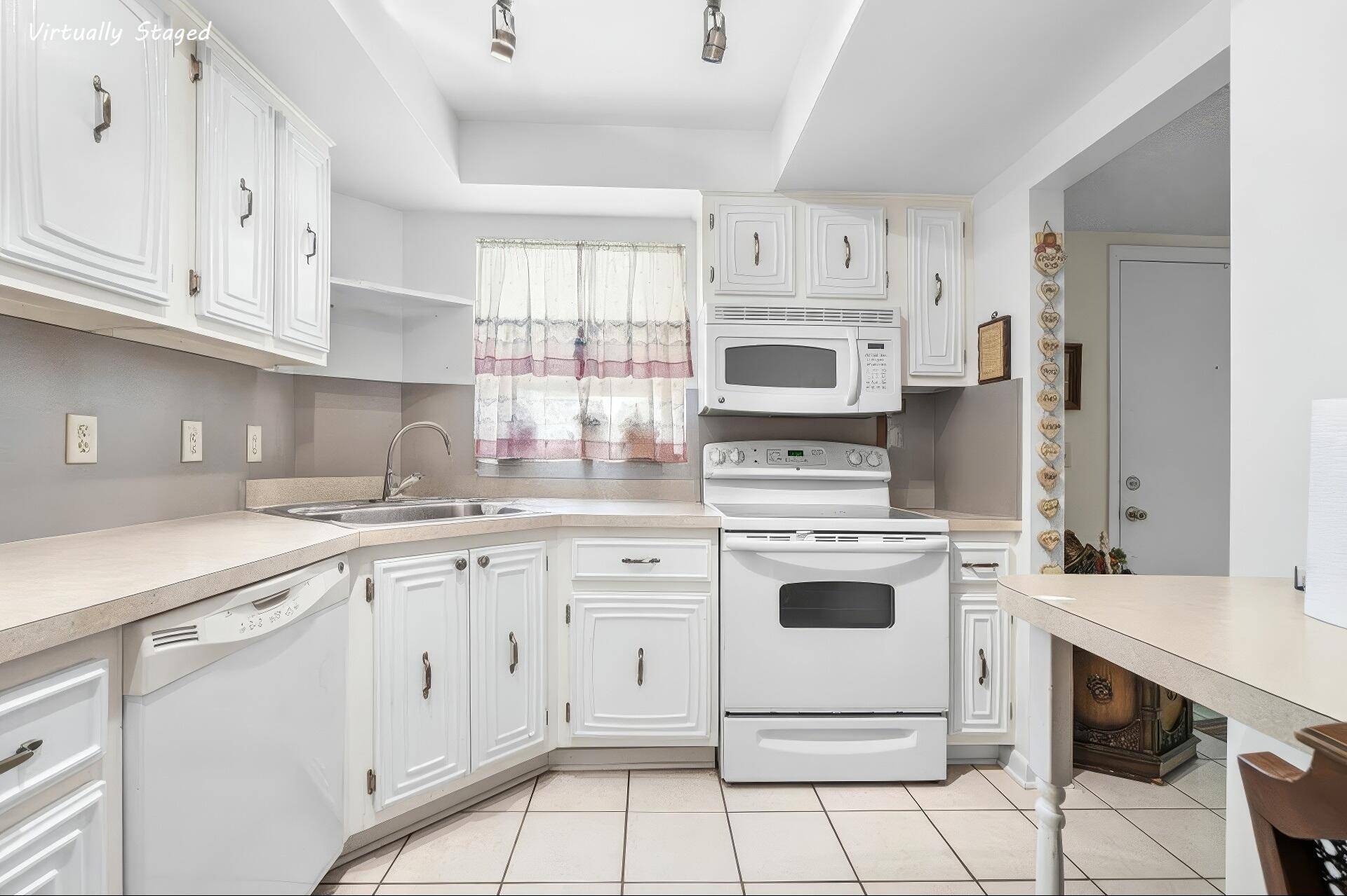 Tequesta, FL 33469,18081 SE Country Club DR 4