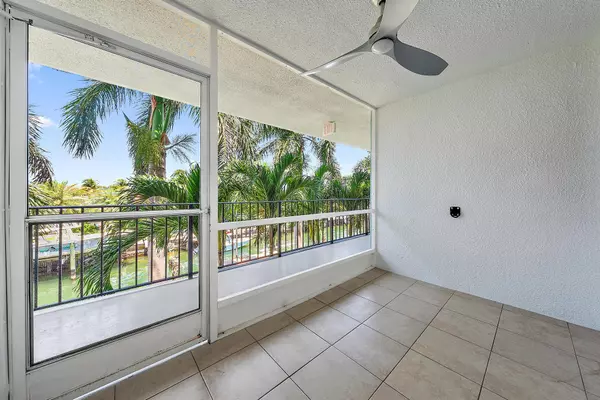 North Palm Beach, FL 33408,109 Paradise Harbour BLVD 307