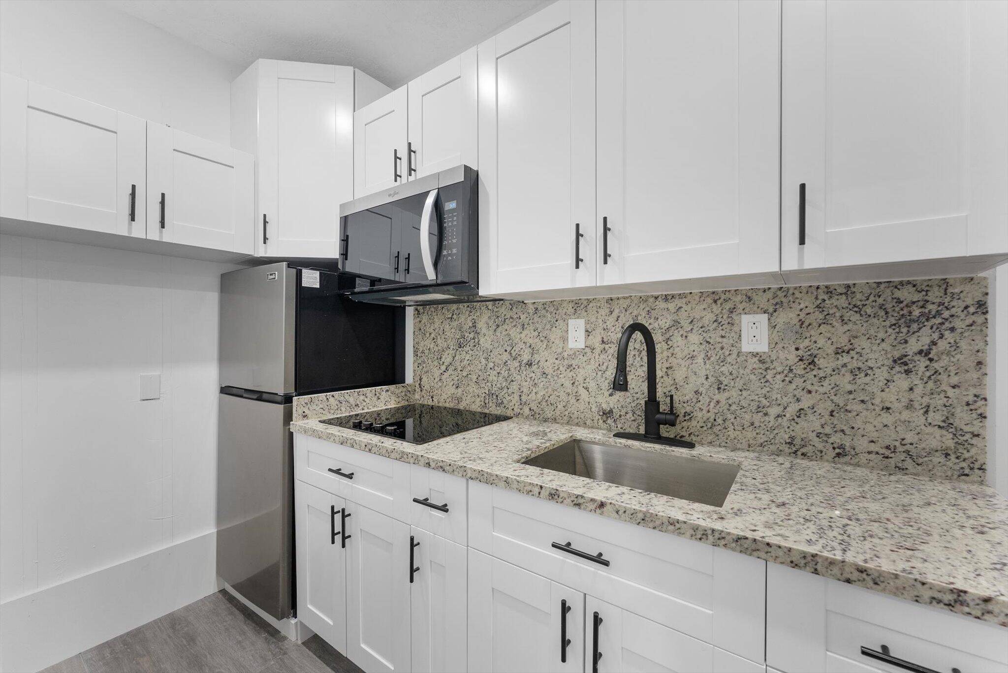 7400 NW 15 St, Plantation, FL 33313