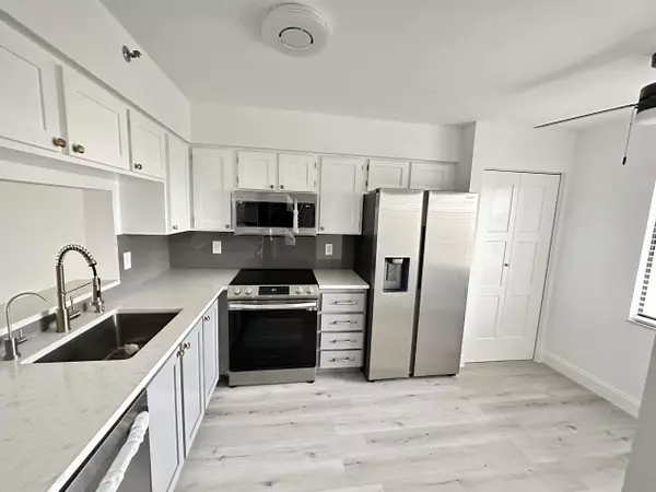 Delray Beach, FL 33446,7260 Kinghurst 707 DR 707