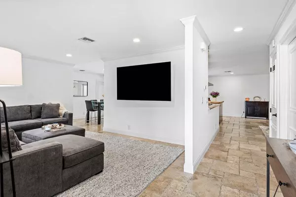 Boca Raton, FL 33433,21786 Banyanwood RD