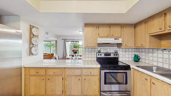 Deerfield Beach, FL 33442,527 E Deer Creek Wildwood LN