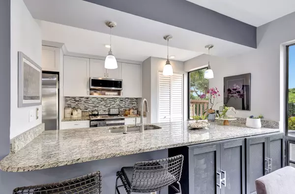 Palm Beach Gardens, FL 33418,405 S Brackenwood LN