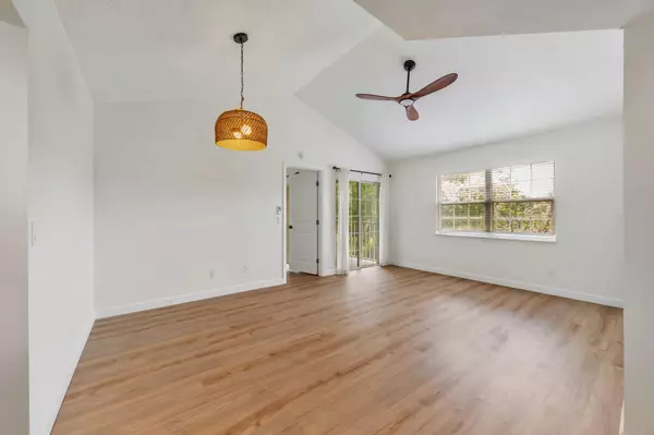 Port Saint Lucie, FL 34952,1602 SE Green Acres CIR U204