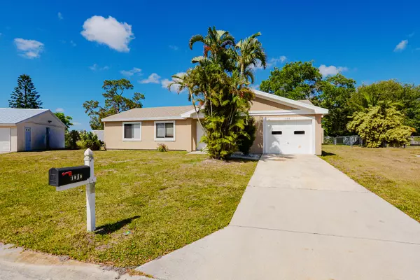 Port Saint Lucie, FL 34952,1938 SE Redwing CIR