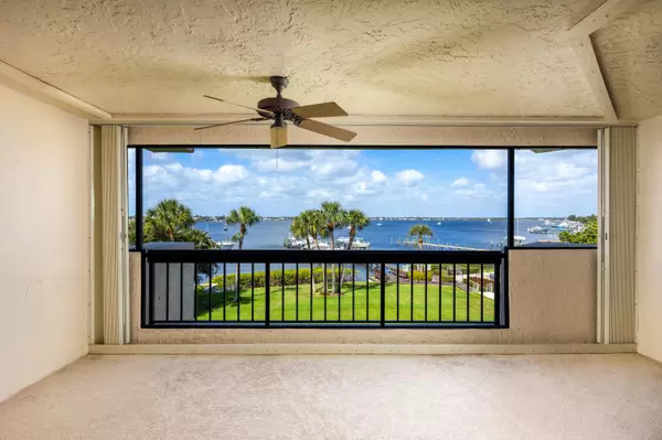 Stuart, FL 34994,625 NW North River DR 303