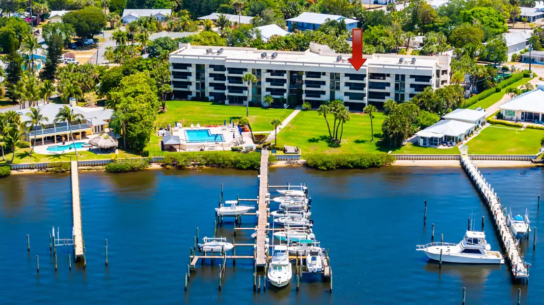 625 NW North River DR 303, Stuart, FL 34994