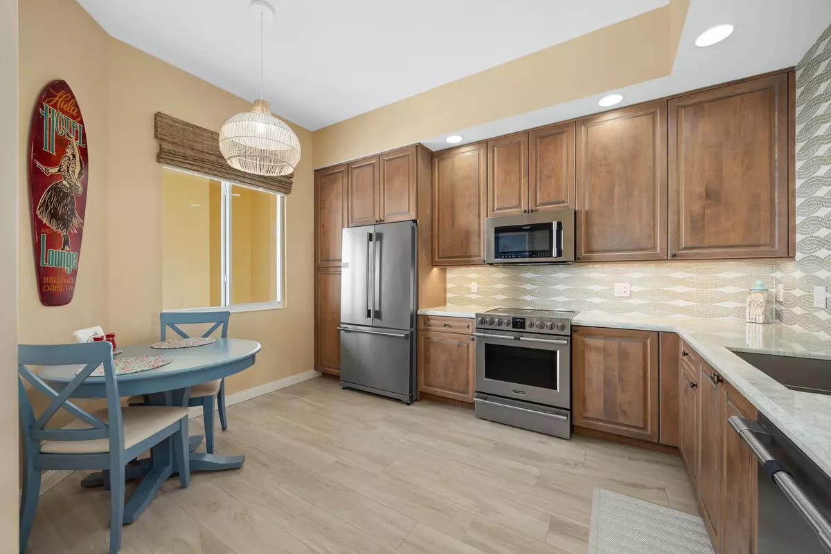 Fort Pierce, FL 34949,37 E Harbour Isle DR 304