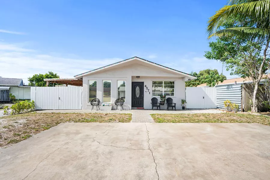 4571 Weymouth ST, Lake Worth, FL 33463