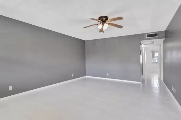 West Palm Beach, FL 33417,110 E Sheffield