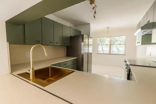 Sunrise, FL 33322,10315 NW 24th Pl PL 204