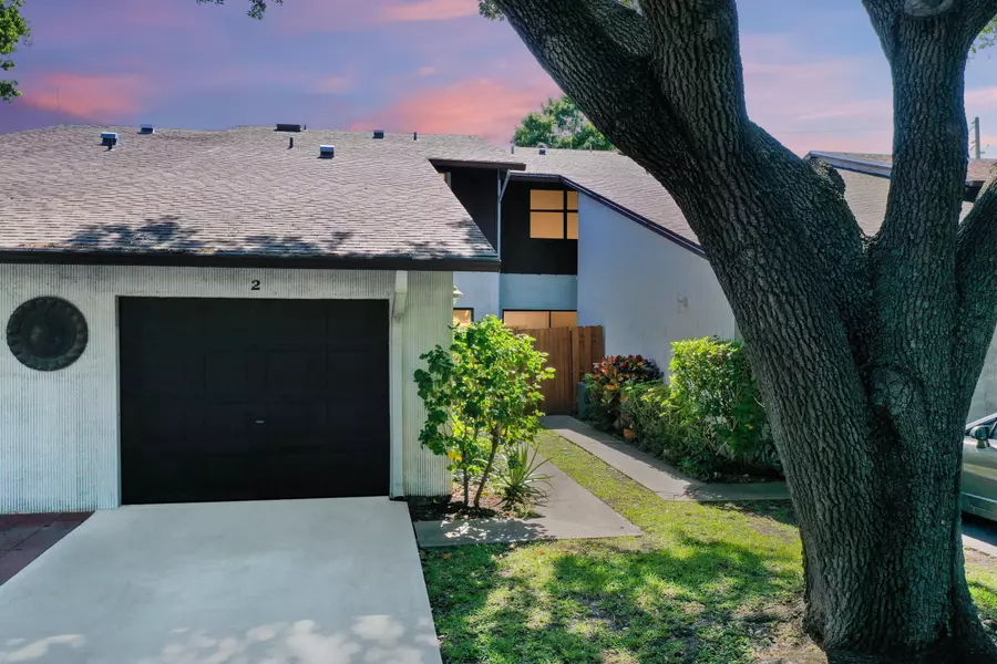 2060 Colonial RD 2, Fort Pierce, FL 34950