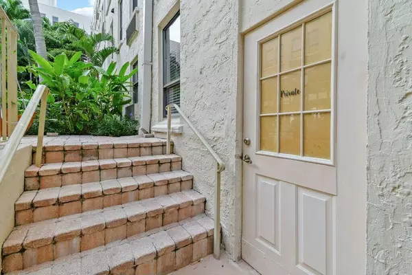 235 Sunrise AVE 1050, Palm Beach, FL 33480