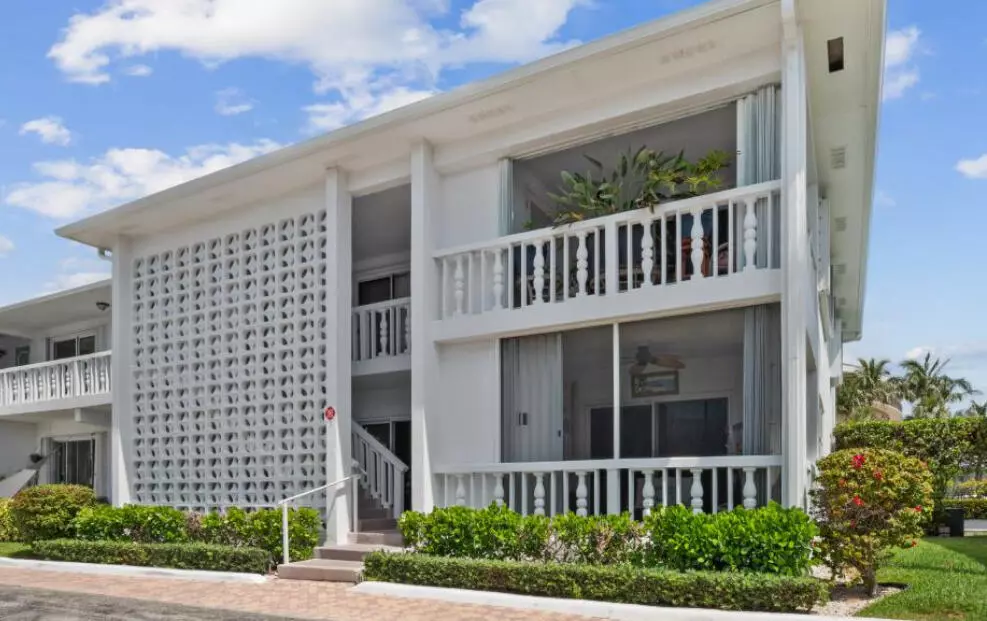 Palm Beach, FL 33480,4201 S Ocean BLVD I1