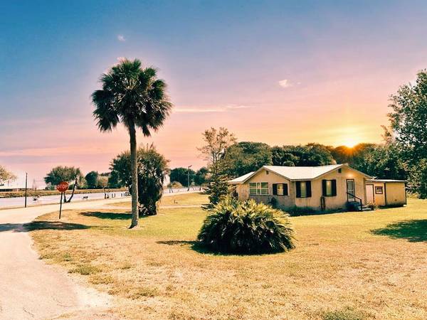 601 Riverside DR, Moore Haven, FL 33471