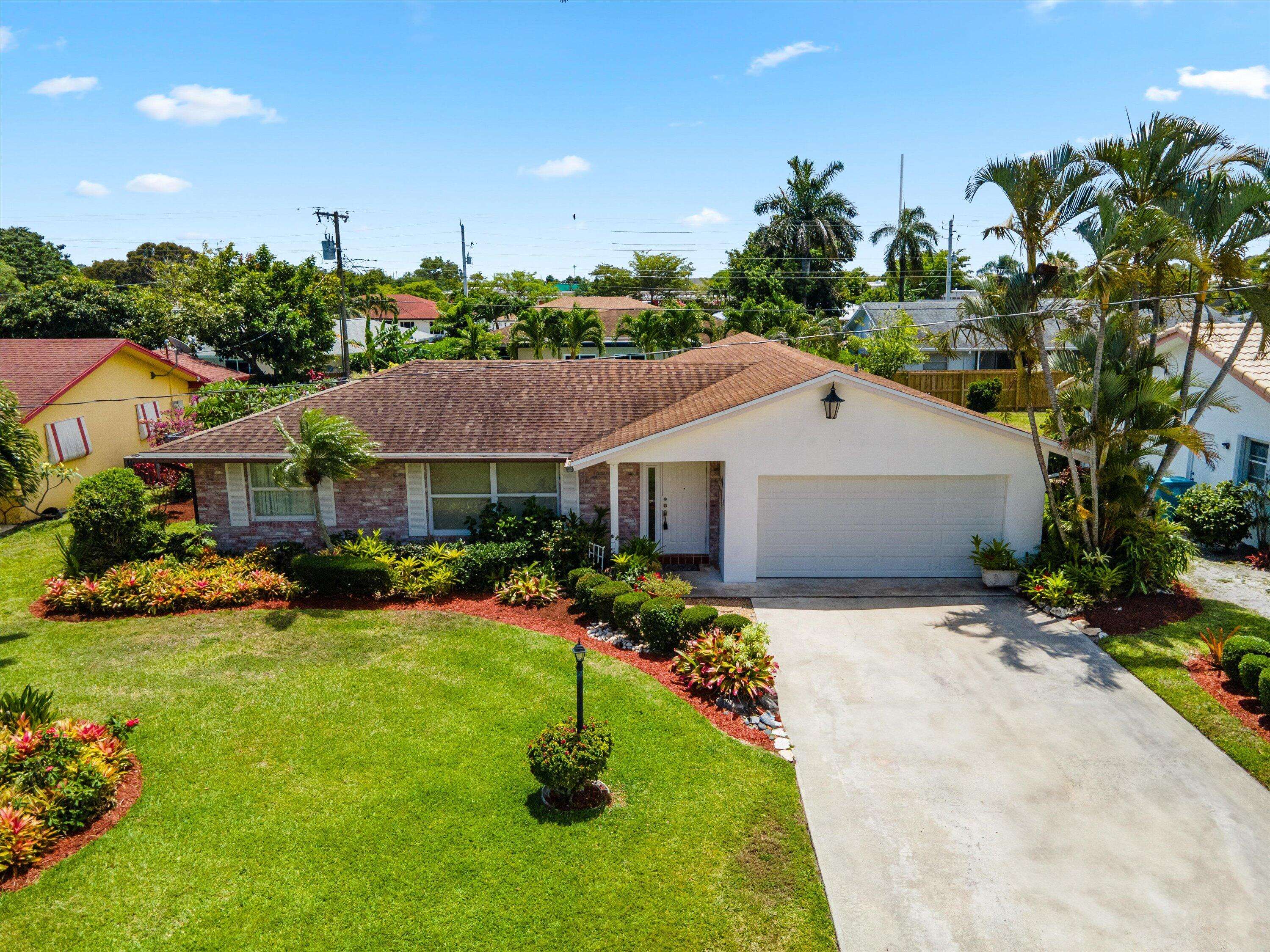 1330 SW 27th PL, Boynton Beach, FL 33426