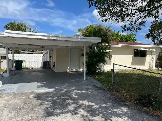 Lauderhill, FL 33313,1164 NW 45th AVE