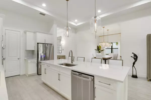 Palm Beach Gardens, FL 33418,13153 Faberge PL