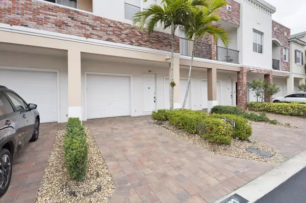 Port Saint Lucie, FL 34987,10400 SW Stephanie WAY 5205