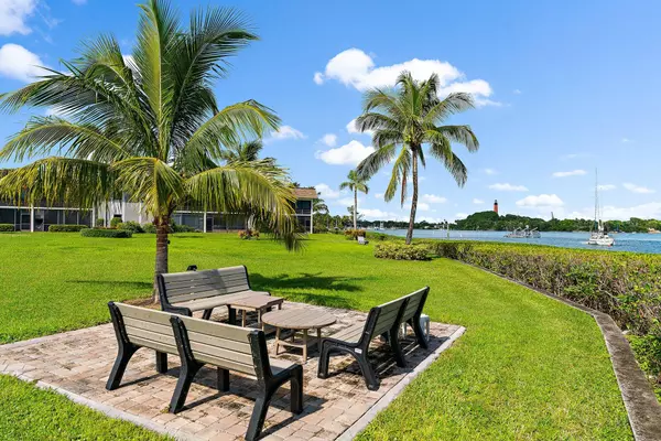 Jupiter, FL 33477,755 Saturn ST D 201