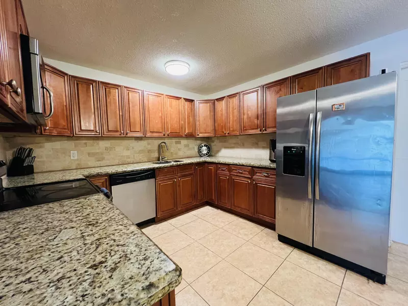 5678 Silvian RD, West Palm Beach, FL 33415