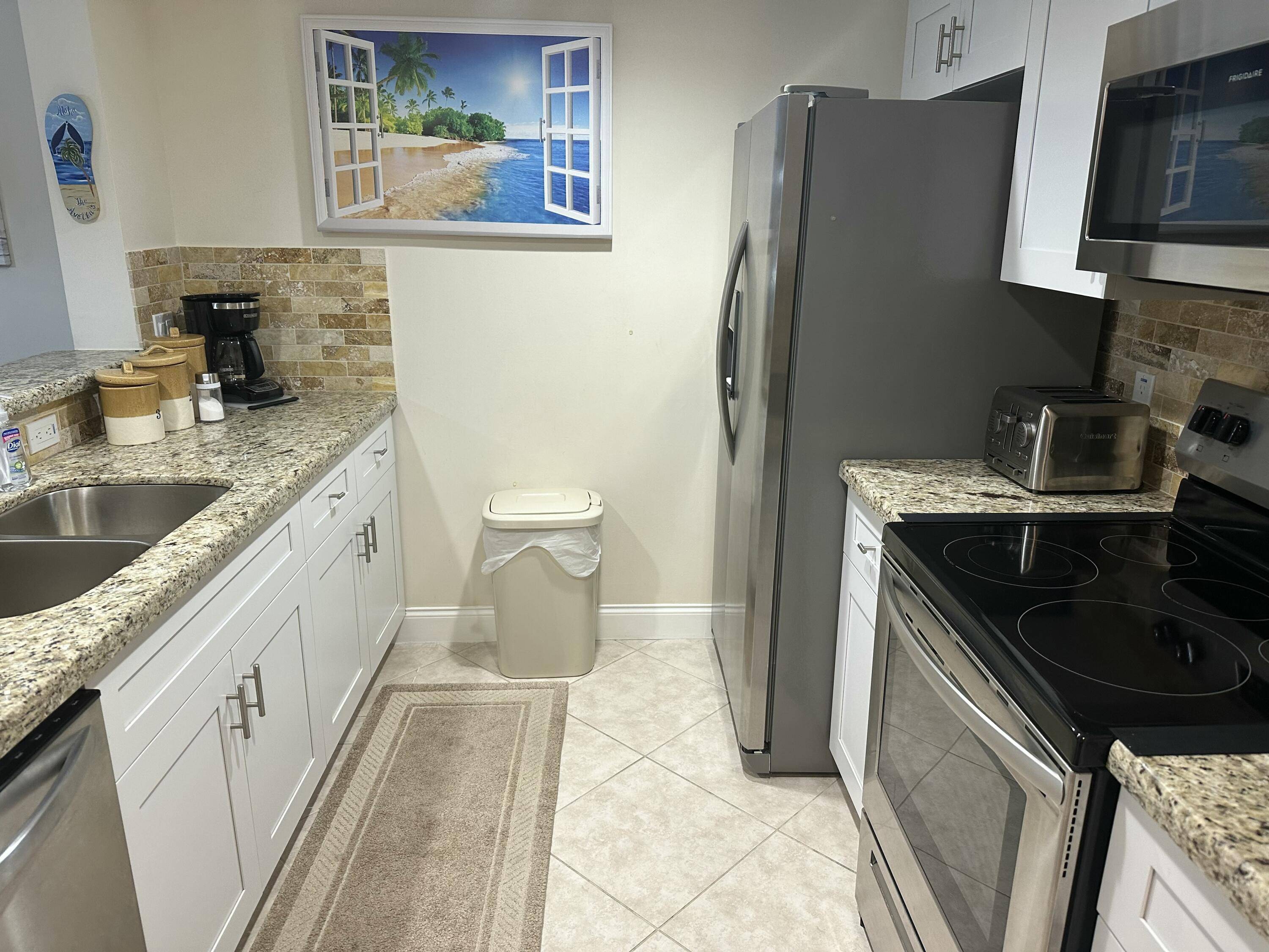 Hypoluxo, FL 33462,600 Scotia DR 105