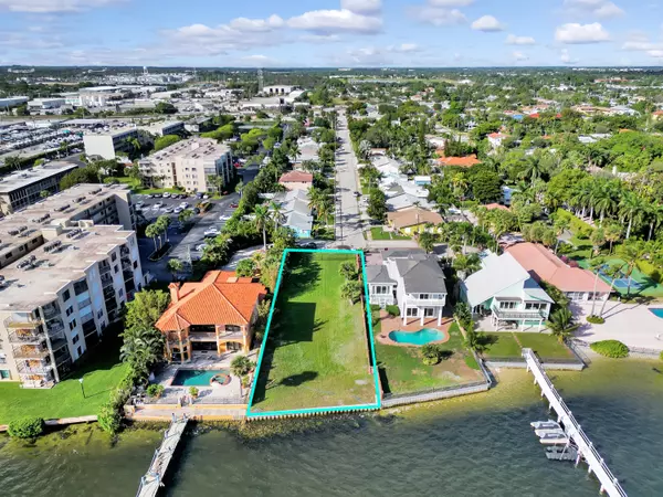 Lake Worth Beach, FL 33460,3 S 18th AVE