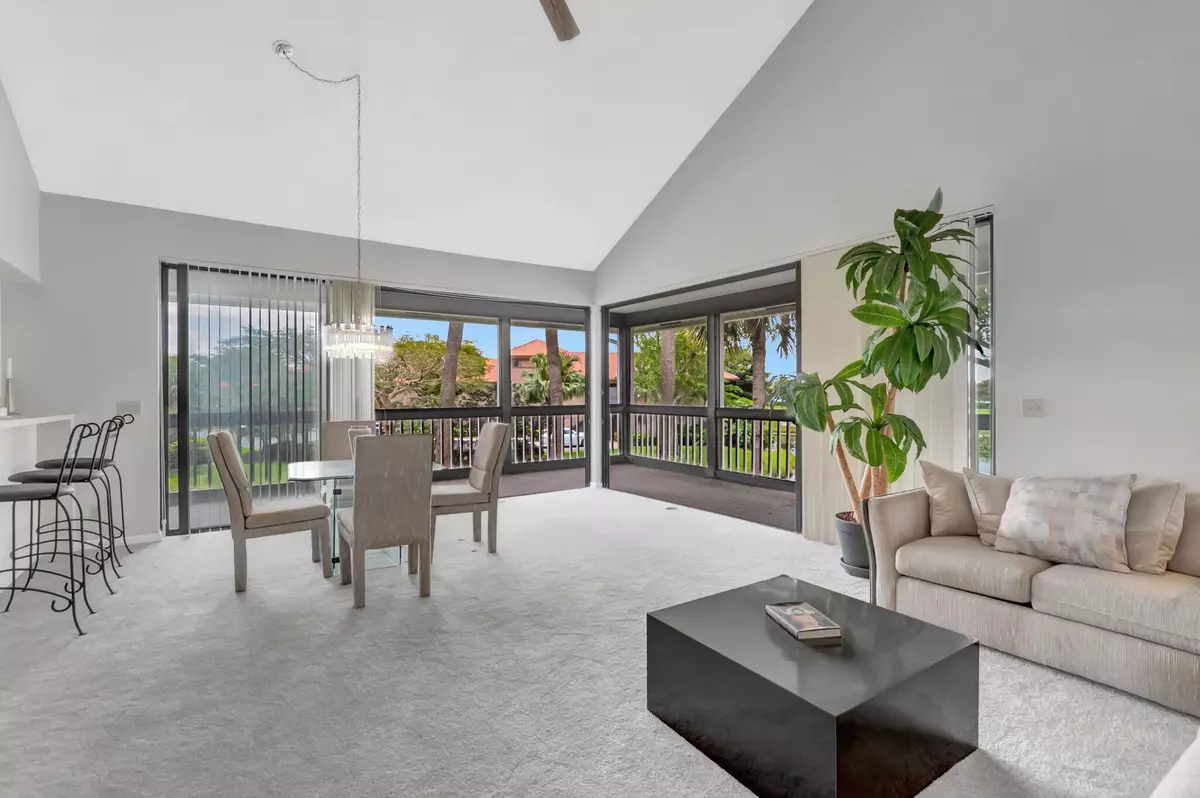 Boca Raton, FL 33434,19337 Sabal Lake DR