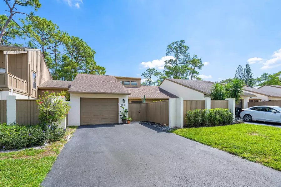 12621 Shady Pines CT 12621, Wellington, FL 33414