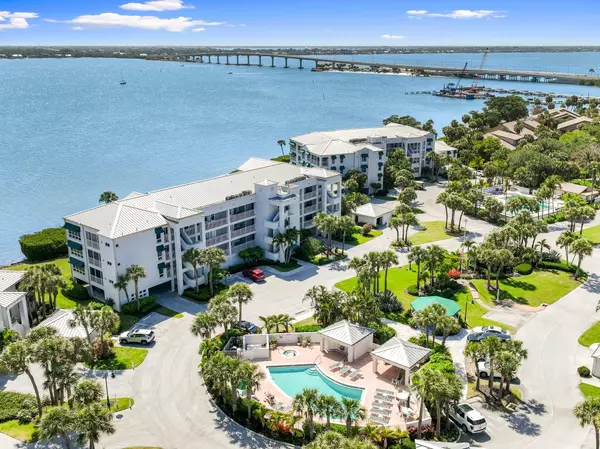 164 NE Edgewater DR 2105, Stuart, FL 34996