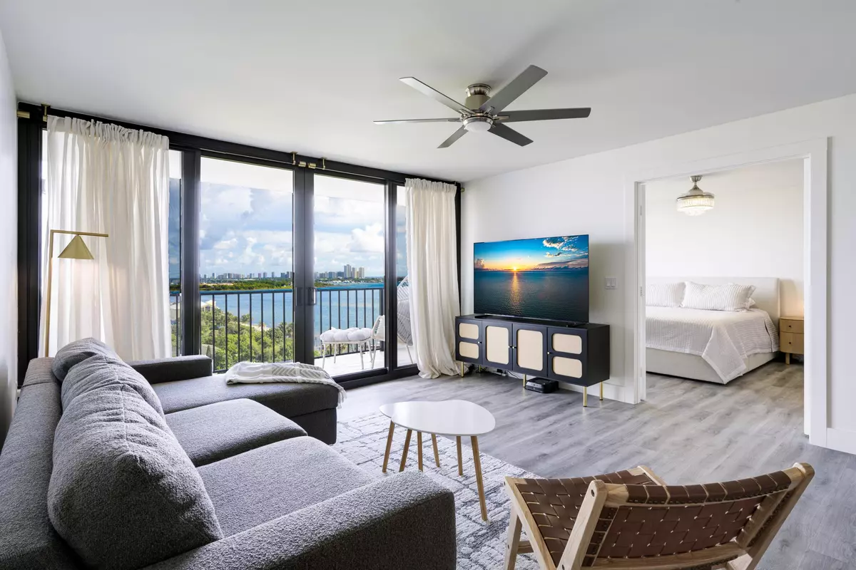 West Palm Beach, FL 33407,5600 N Flagler DR 1207