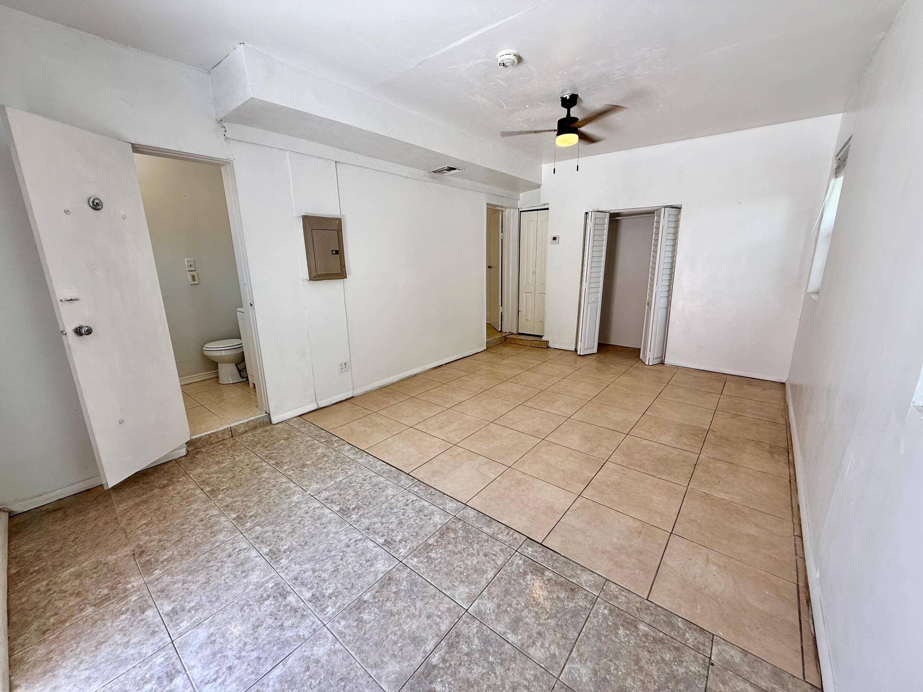 West Palm Beach, FL 33407,926 33rd ST