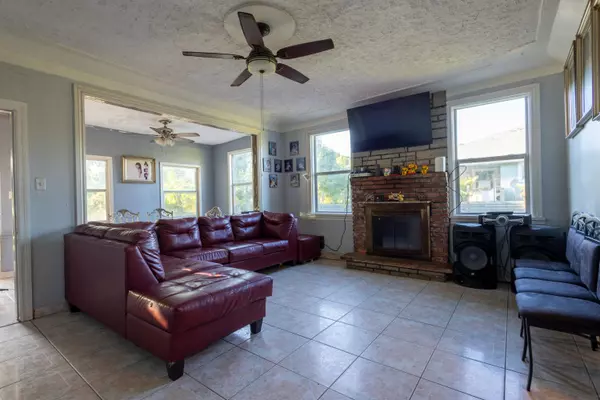 Fort Pierce, FL 34981,2404 S W 38th ST