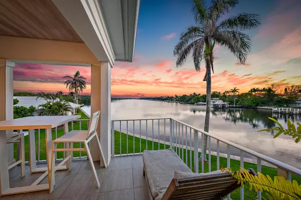 Manalapan, FL 33462,209 Evans LN