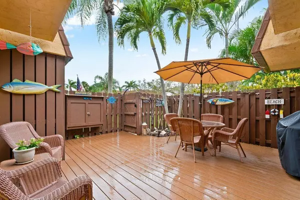 Jupiter, FL 33458,825 Center ST 13b