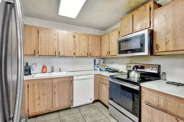 Pembroke Pines, FL 33024,1851 Bayberry DR