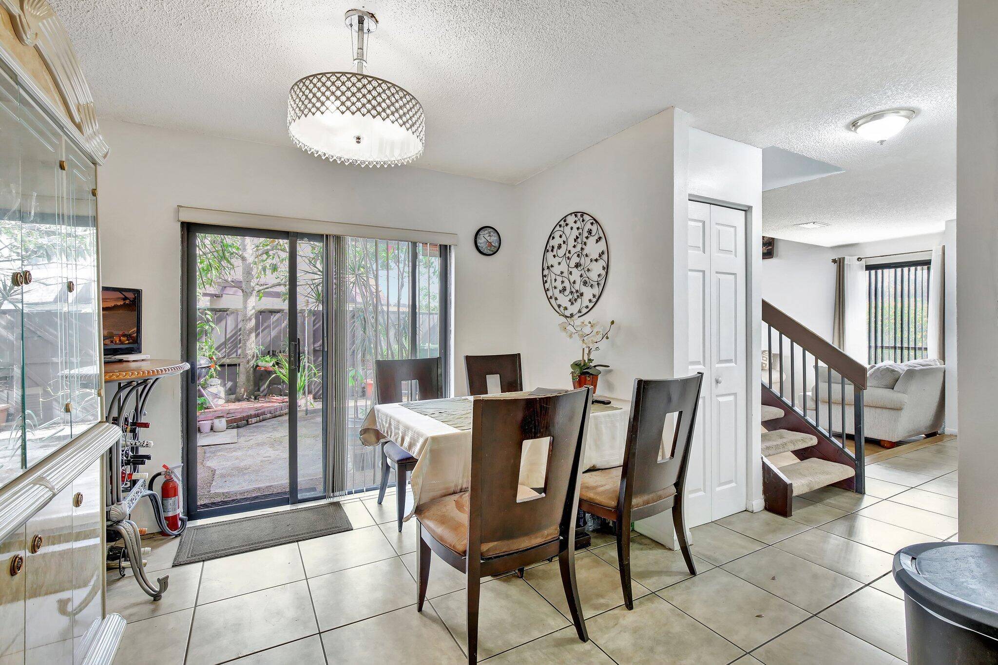 Pembroke Pines, FL 33024,1851 Bayberry DR