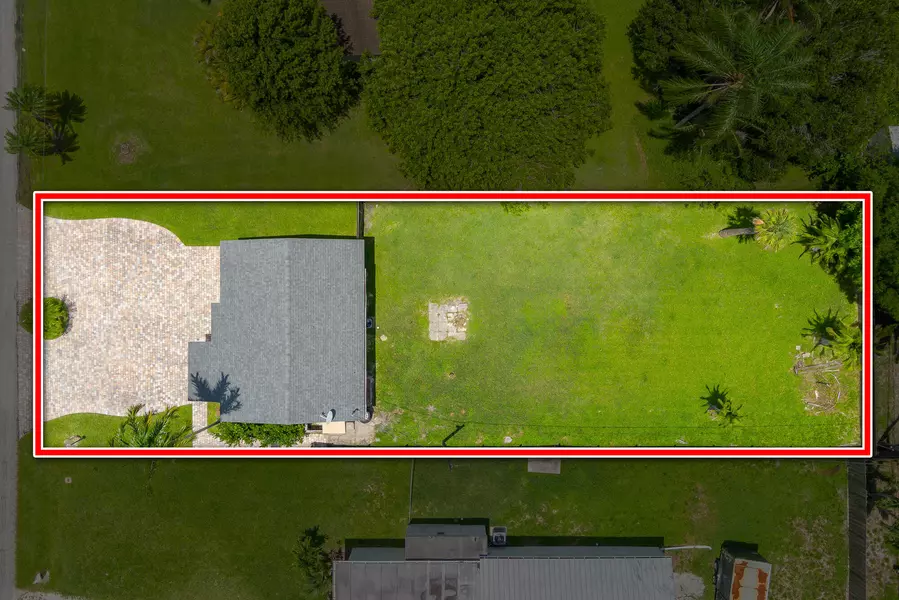 893 SW 35th ST, Palm City, FL 34990
