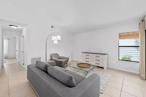 Wellington, FL 33414,2533 Bedford Mews DR