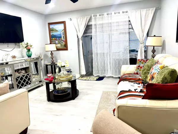 West Palm Beach, FL 33415,2551 W Emory DR G