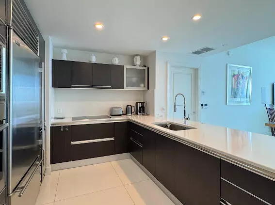 Sunny Isles Beach, FL 33160,17001 Collins Ave AVE 4204