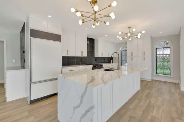 Boca Raton, FL 33487,856 Dover ST