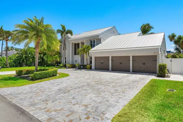 Delray Beach, FL 33483,910 Jasmine DR