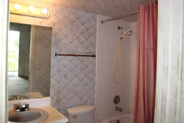 Pembroke Pines, FL 33023,850 SW 133rd TER 404b