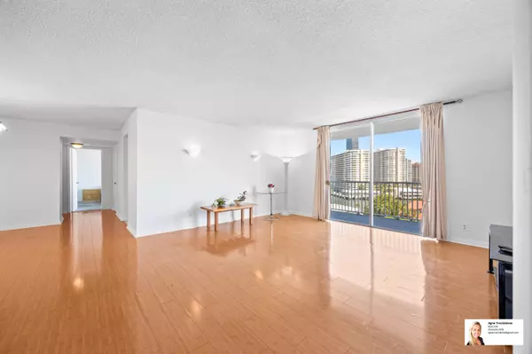 Hallandale Beach, FL 33009,137 Golden Isles DR 806