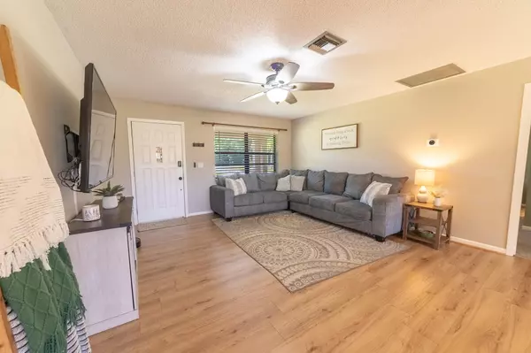 Okeechobee, FL 34972,440 NE 138th ST