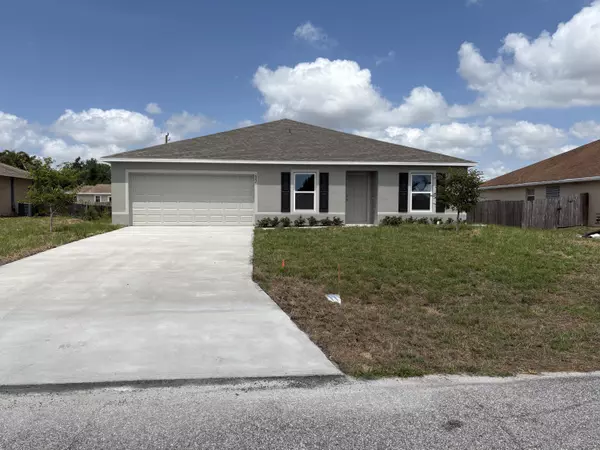 662 SW Hogan ST,  Port Saint Lucie,  FL 34983