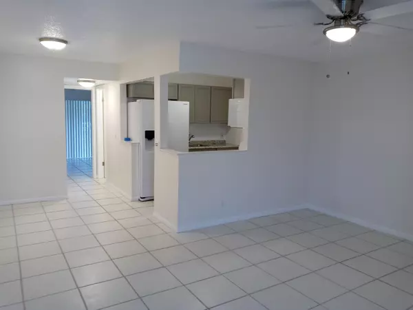 West Palm Beach, FL 33417,447 S Windsor